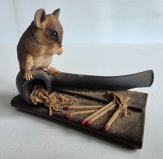 RARE ANTIQUE POTTERY SCULPTURE OF A MOUSE SAT ON A SMOKING PIPE AMAZING DETAIL