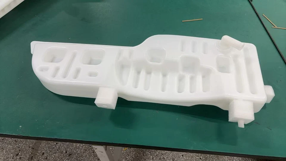 Depósito de recuperación de refrigerante de radiador para 00-05 Ford F650 F750 F160031 F81Z8A080AA Foto 3 de 4