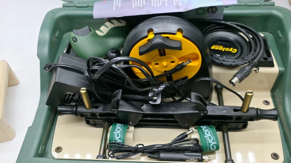 Berkley Cyclone Winder Portable Fishing Line Reel Spooling Station w/ case - Image 3 of 4