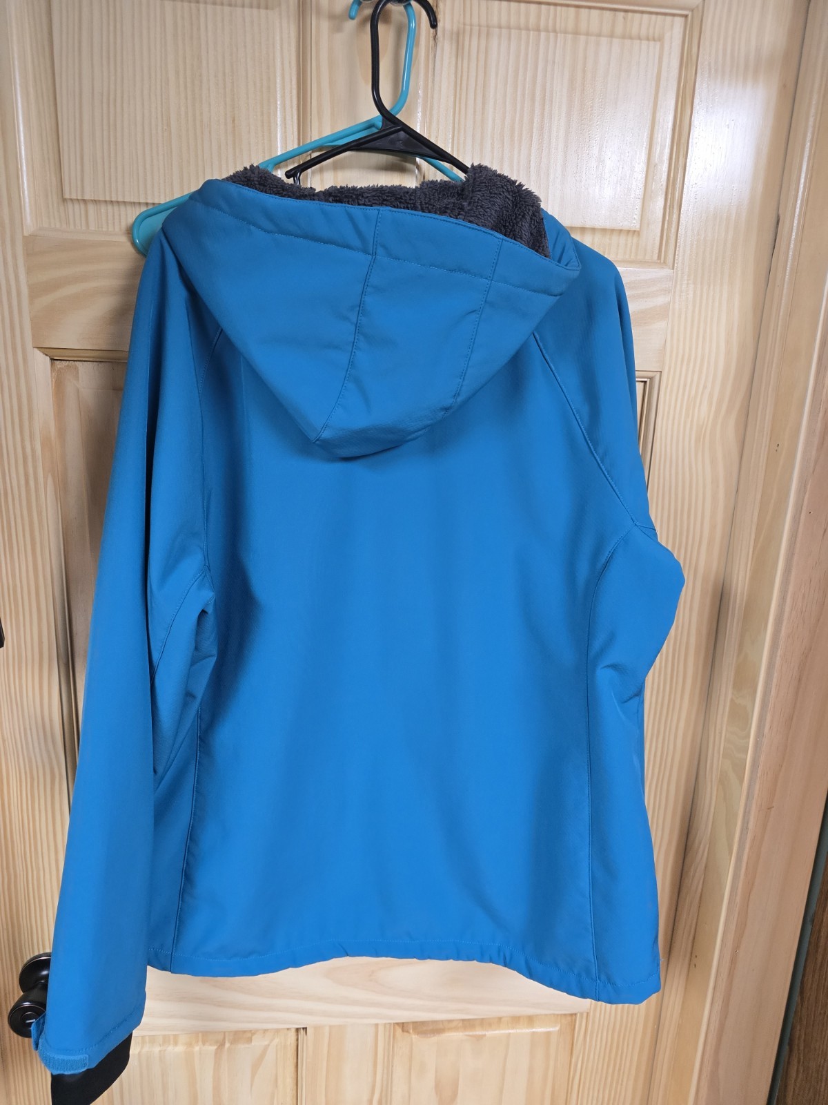 Womens Blackfish Squall Softshell Pullover - image 6