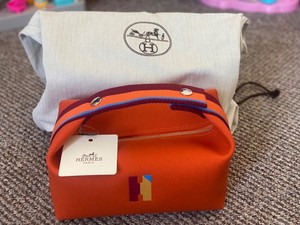 Hermès Paris Orange Leather Hard Eyeglass Case W/ Cream Felt Lining Metal Hinge Glasses case | Hermès USA main image 2