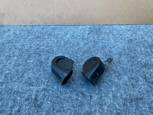 Nissan sports horn