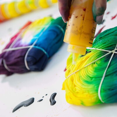 Tie Dye Kit for Kids and Adults 12 Colors Funnel Guide Book Rubber Bands