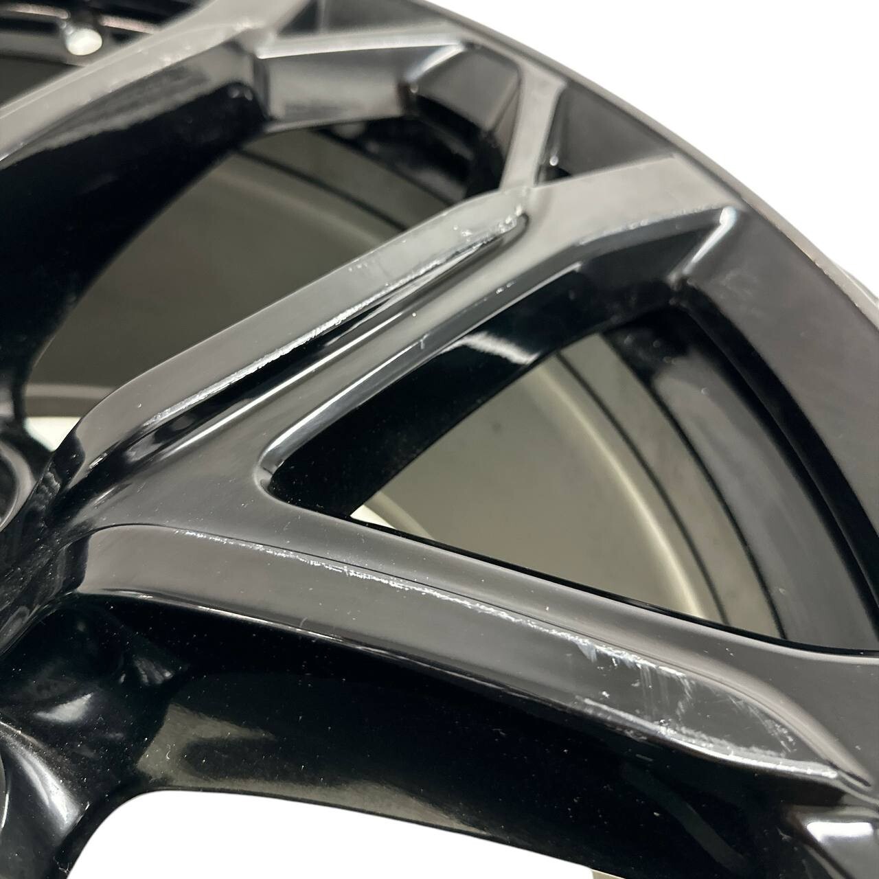 2018-2024 BENTLEY CONTINENTAL FLYING SPUR GT WHEEL RIM ORIGINAL R22 11J ET62