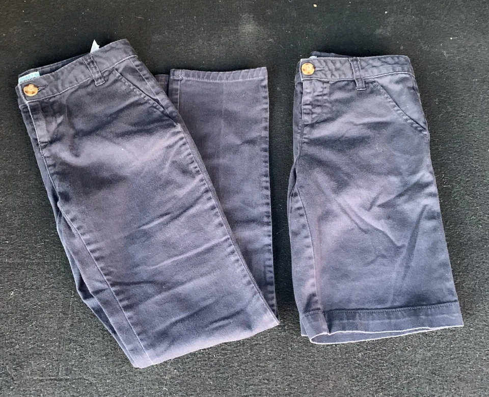 Old Navy 品牌校服女孩 12 码裤子 & 尺码 10 短 2 件装 — 第 4/4 张图片