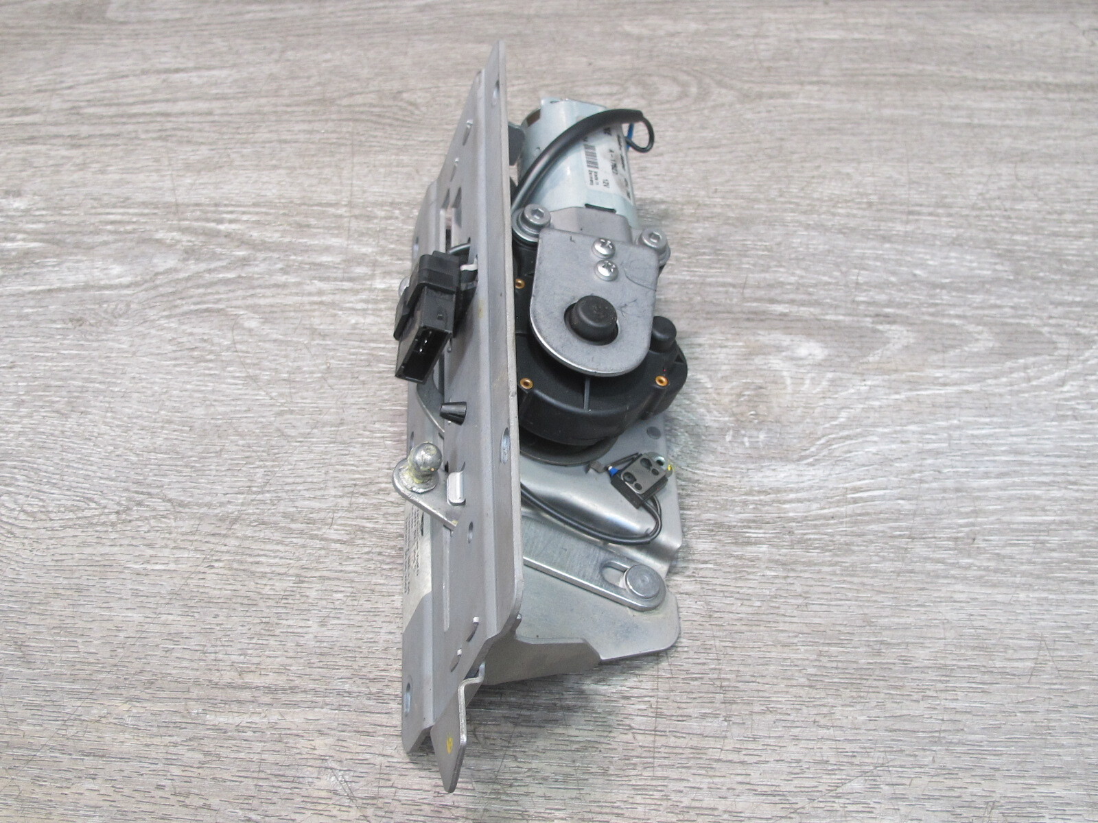 2007-2010 BENTLEY CONTINENTAL GTC CONVERTIBLE REAR TOP ROOF LOCK LATCH MOTOR