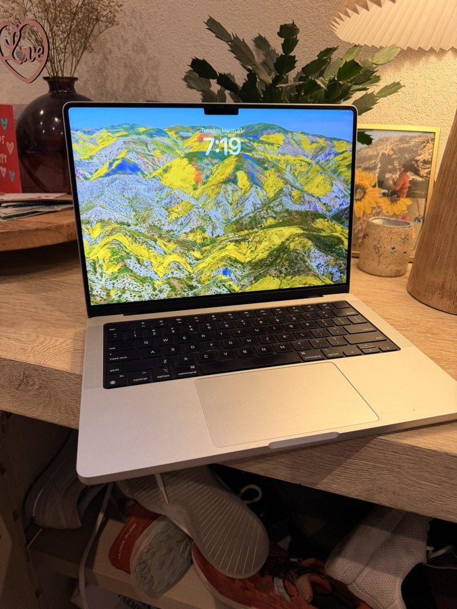 Macbook Pro with M1 Pro Chip, 32gb RAM, 1TB Storage, 14
