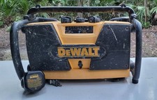 DEWALT WORKSITE RADIO/CHARGER DW911 DIRTY BUT WORKS GREAT BATTERY INCLUDED