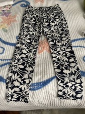 Adorable Old Navy Pixie Skinny High Rise Navy And White Flower Pattern Size 0
