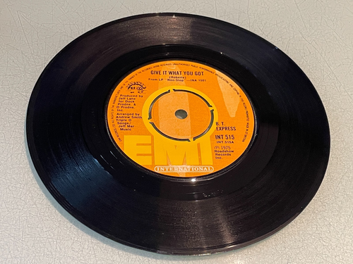B.T. Express - Give It What You Got - Vinyl Record 7" Single - 1975 EMI INT 515 - Picture 3 of 5