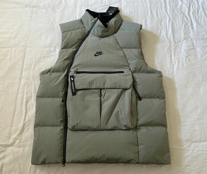nike black down tech pack vest