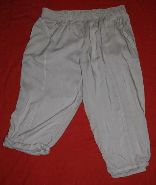 AUTOGRAPH NEW 3/4 SOFT Crop Pants Size 18. Neutral SAND NEW rrp $59.99 PULL-ON