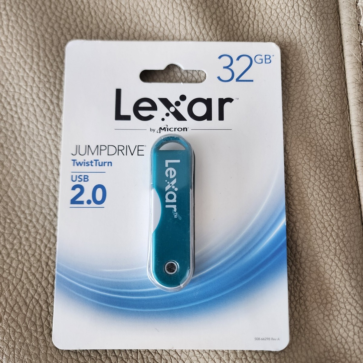 Lexar Flash USB 2.0 Jump Drive TwistTurn 32 GB - Green - New