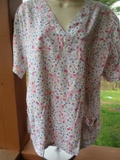 Uniform Advantage Brand SCRUB TOP -White Background Floral/Pink Ribbon M