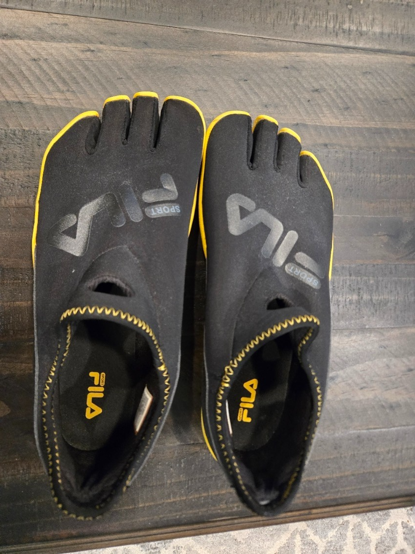 Fila EZ Slide Mens Sz Black Yellow SkeleToes Water Shoes Aqua