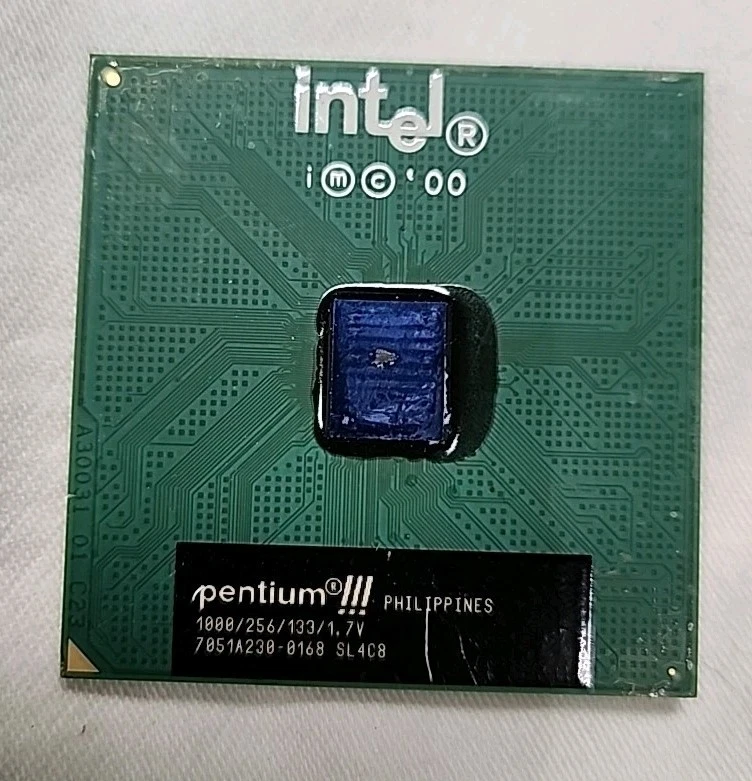 Intel Pentium III 933MHz CPU - Socket 370, Coppermine Core, 256KB