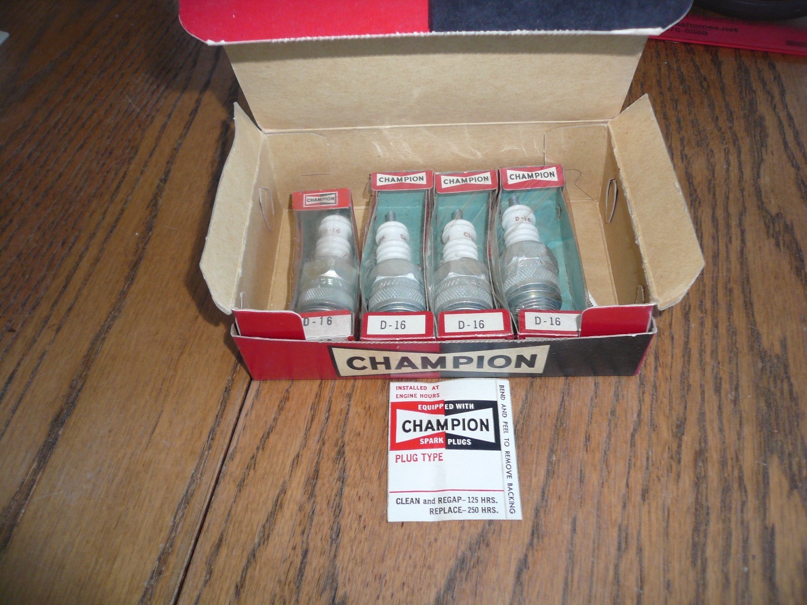 Champion Spark Plugs D-16 4 Oldsmobile Lincoln Cadillac Buick GMC Checker NOS