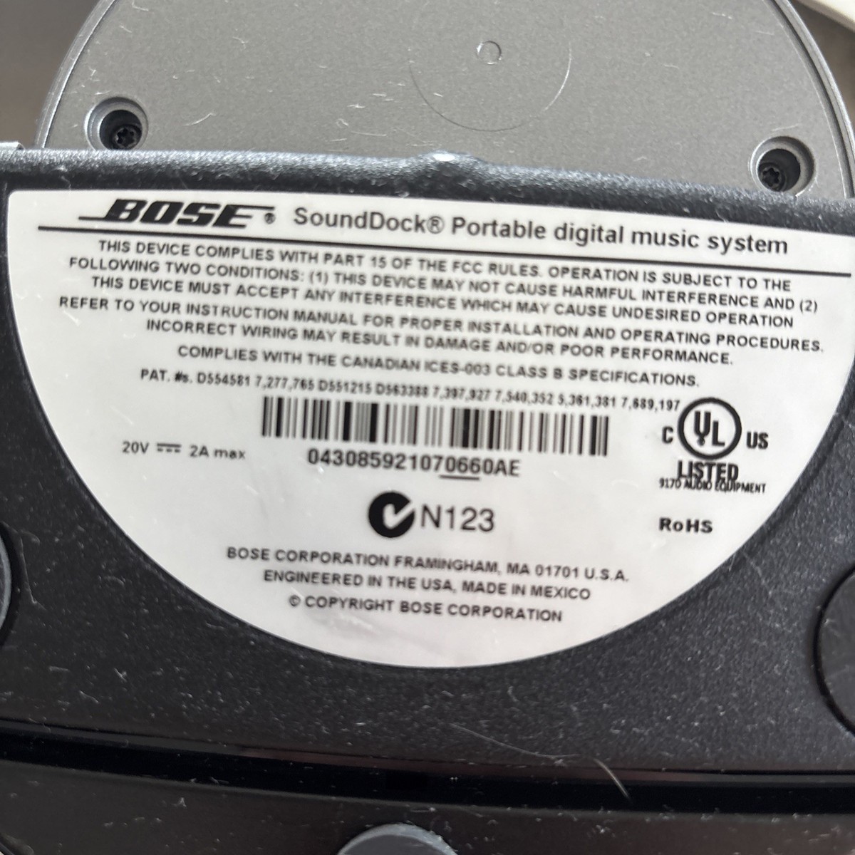 BOSE ボーズ SoundDock Portable N123 Amazon.com: Bose Sounddock Portable Black Digital Music