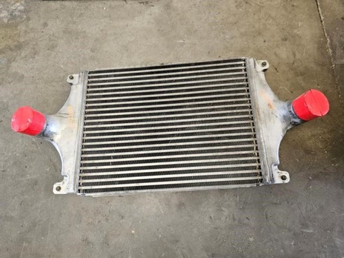 USED 2012 HINO 268 INTERCOOLER (SMALL KNICK 2nd PHOTO) Shipped Los Angeles