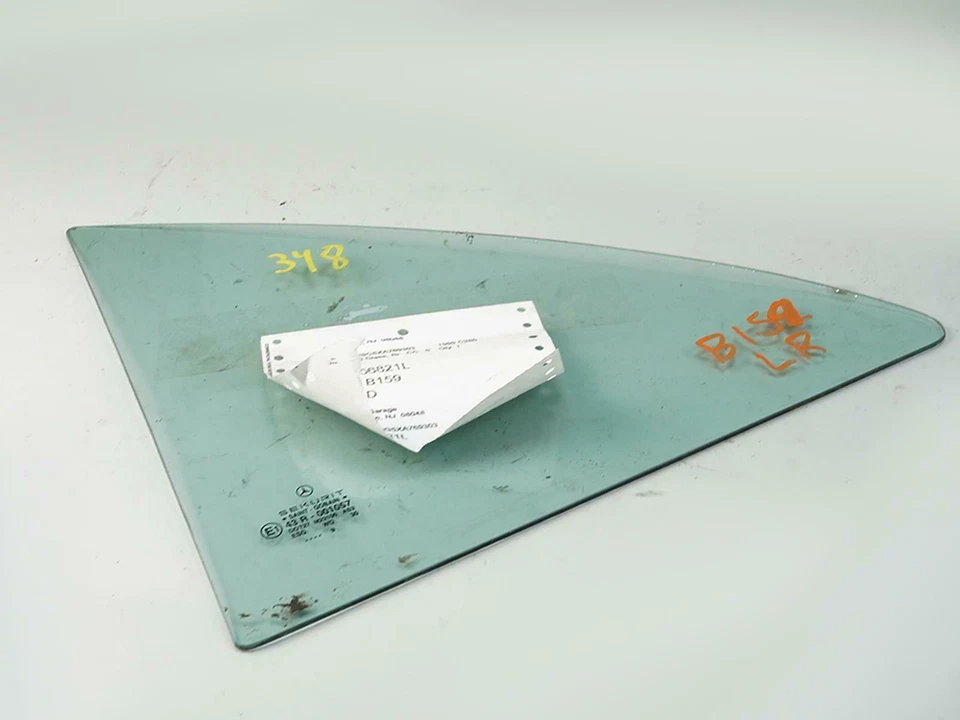 1994 - 2000 Mercedes Benz C Class W202 Glass Vent Window Driver Side Left Rear Foto 3 de 4