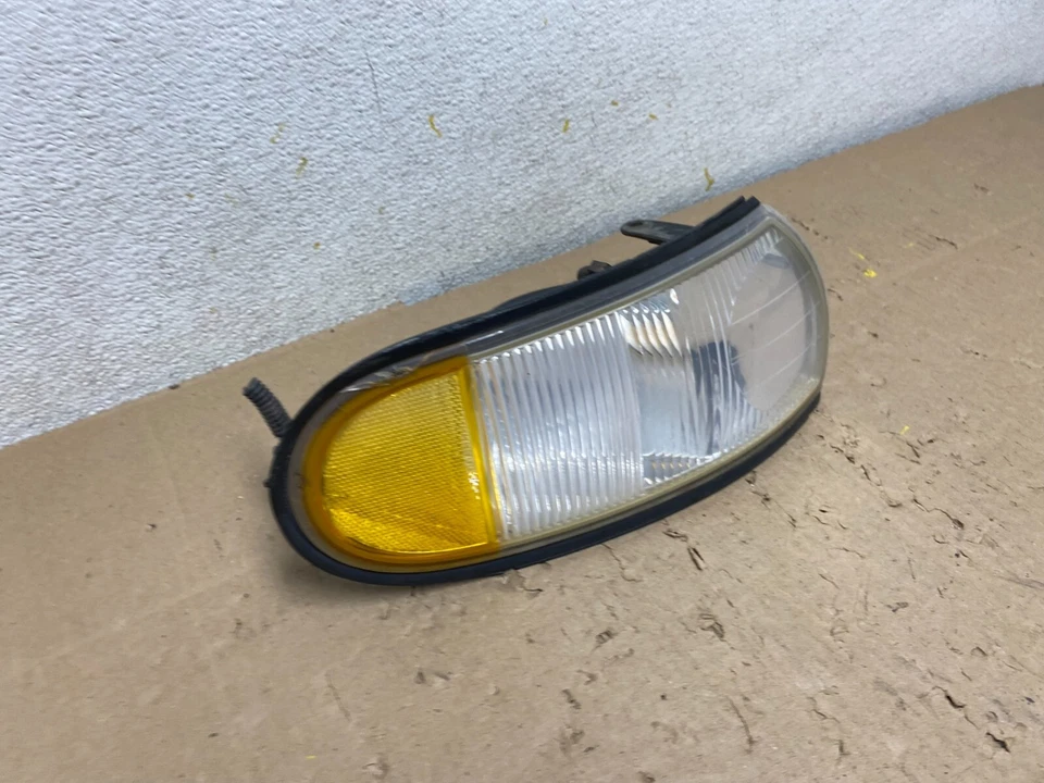 Nissan Quest 1996 a 1998 pasajero derecho intermitente lateral derecho OEM N2488 DW Foto 3 de 4