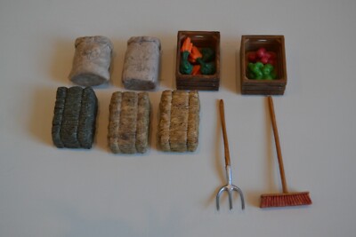 Schleich Hof Zubehör Set - Heu, Stroh, Werkzeug, Äpfel, Karotten, Kisten etc.