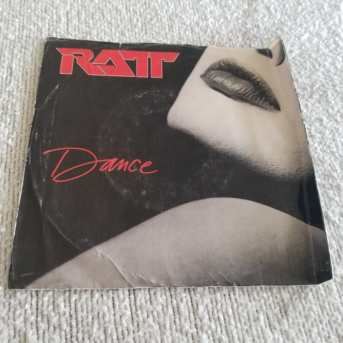 Ratt – Dance Atlantic – 7-89354 7