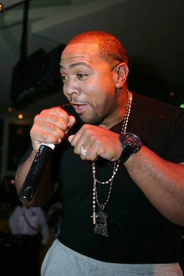 Timbaland performs at the Hard Rock Cafe on December 17 2009 in Ho- Old Photo 5