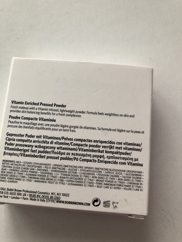 Bobbi Brown Vitamin Enriched Pressed Powder Neutral N I B - Picture 5 of 7
