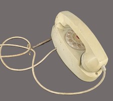 Ancien téléphone mural à cadran vintage. A nettoyer/restaurer ou pour décoration