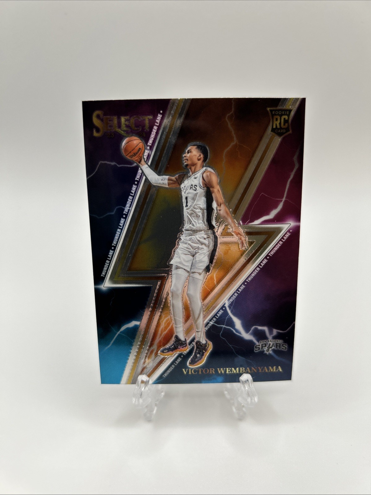 2023-24 Panini Select - Thunder Lane Victor Wembanyama #5 Silver Prizm (RC)