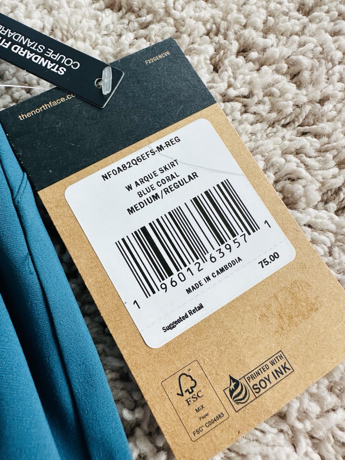 New The North Face Women’s Arque Skirt Blue Coral Size Medium Standard Fit NWT thumbnail 3