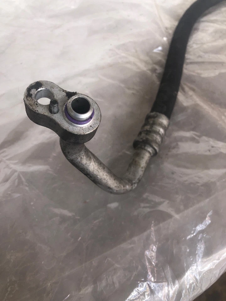 Volkswagen Golf GTI 2002 aire acondicionado refrigerante descarga manguera tubería Foto 3 de 4