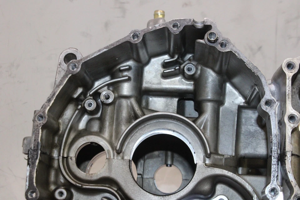 01-03 SUZUKI HAYABUSA GSX1300R OEM БЛОК КАРТЕРА КАРТЕРА ДВИГАТЕЛЯ - Изображение 3 из 4