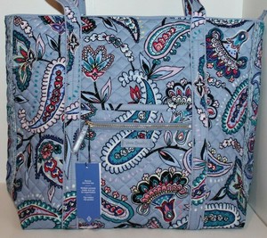 iconic vera bradley tote