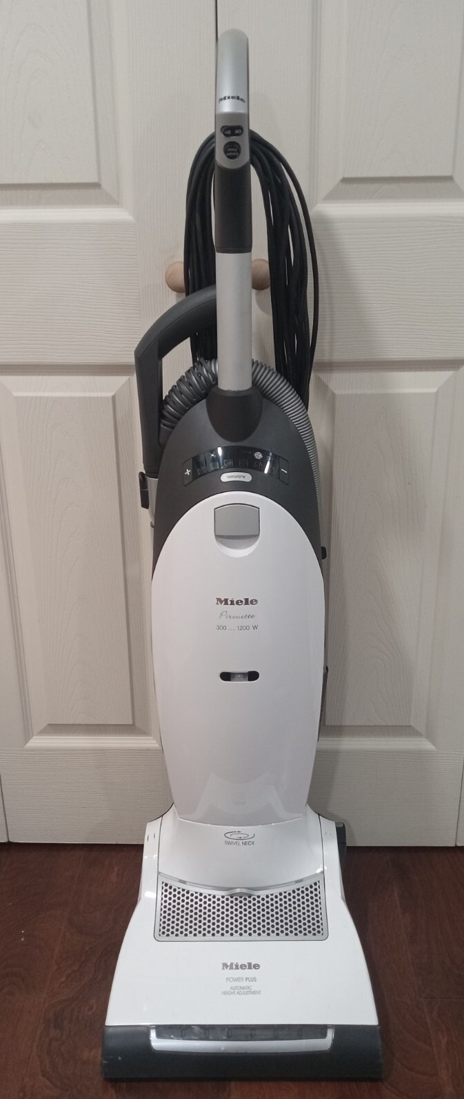 Miele HEPA Filter Swivel Neck Upright Vacuum Cleaner S7580 AUTOMATIC eBay