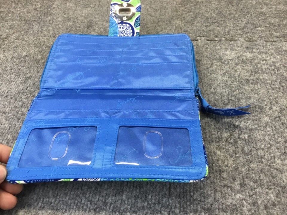 Vera Bradley Wallet Womens Clutch Blue Turn Lock RP $75 Flowers | eBay