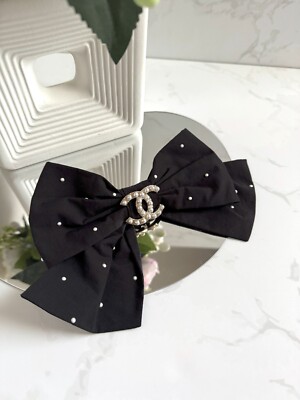 NEW Chanel Cruise 2025 Bow Barrette in Black & White CC With