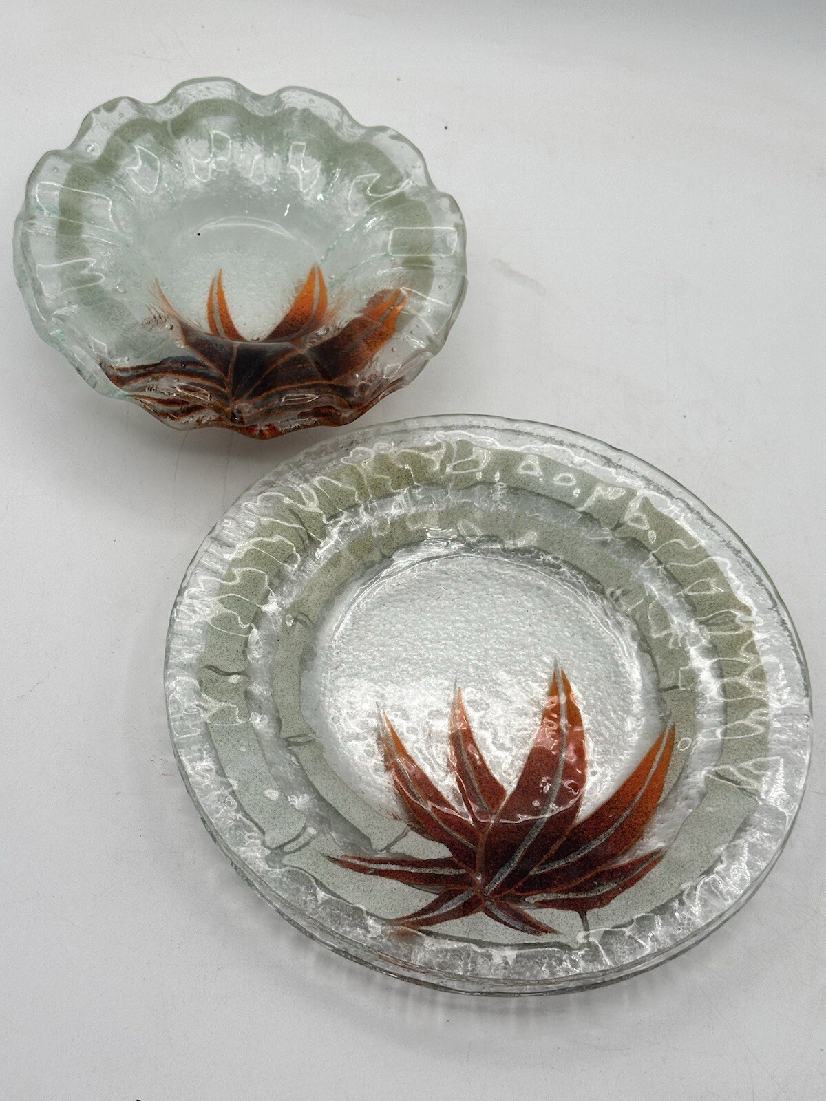 Fused Glass Plate And Bowl Set Of Four Bamboo Style Edging With Red Agave Plant 