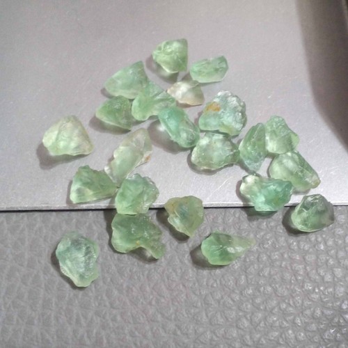Atractiva Fluorita Verde 22 Piezas Tamaño Crudo 7-12 MM Piedra Preciosa de... - Imagen 3 de 8