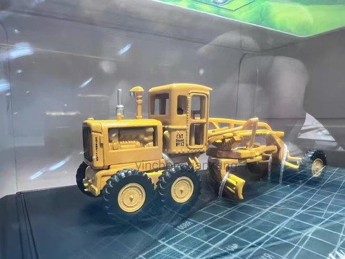 Norscot 1:87 Caterpillar CAT Diesel 12 Grader Model - Picture 3 of 8