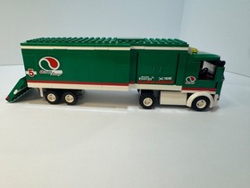 LEGO CITY: Grand Prix Truck (60025) Complete set