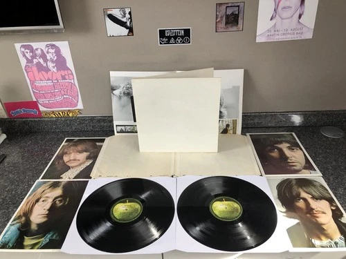 2LP VINYL THE BEATLES WHITE ALBUM C/W POSTER & PICS DMM 1988 PCS 7067 8 EX/EX+