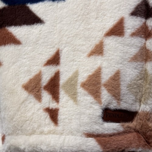 Pendleton Peak Canyon Double Sided Faux Fur Throw Blanket Southwest Cream Blue - Picture 7 of 11