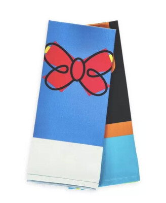 Disney Parks Donald Duck and Goofy  Kitchen Towel Set of 2 NEW