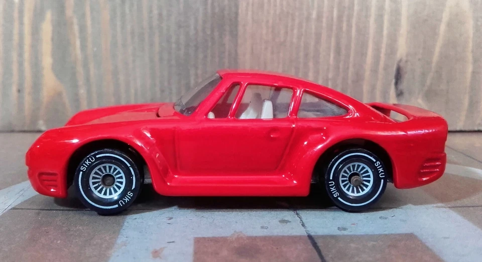 Siku #1068-1312 Porsche 959 S - ROSSA - Made in West Germany 1986 RESTAURATA - Immagine 3 di 4