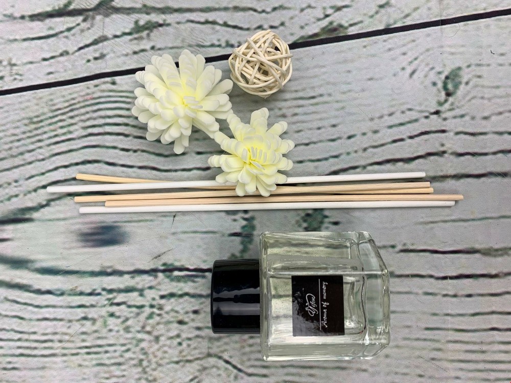 Lemon Reed Diffuser Reed Diffuser Set Aromatherapy Oil Diffuser Lemon Reed Diffuser Reed Diffuser Set Aromatherapy Oil Diffuser