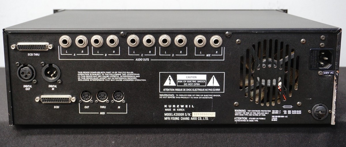 Kurzweil K2000R Variable Architecture Synthesiser & Sampler