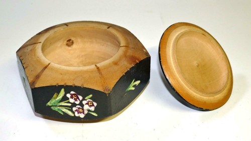 (07032) Antike Dose, Holzdose bemalt, D10 H9 cm, gebraucht, guter Zustand - Bild 2 von 3