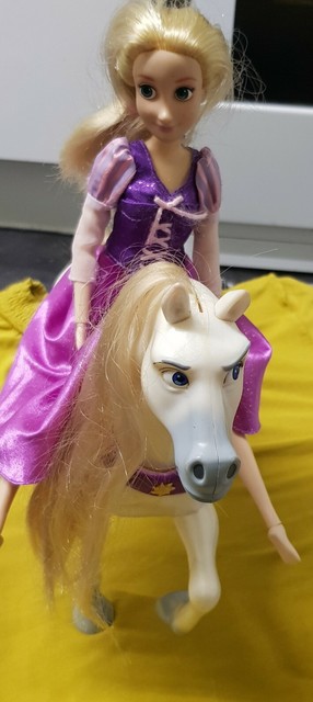 disney princess and horse set